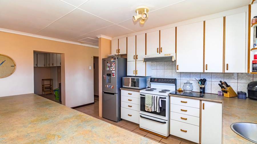 3 Bedroom Property for Sale in Rensburg Estate Western Cape